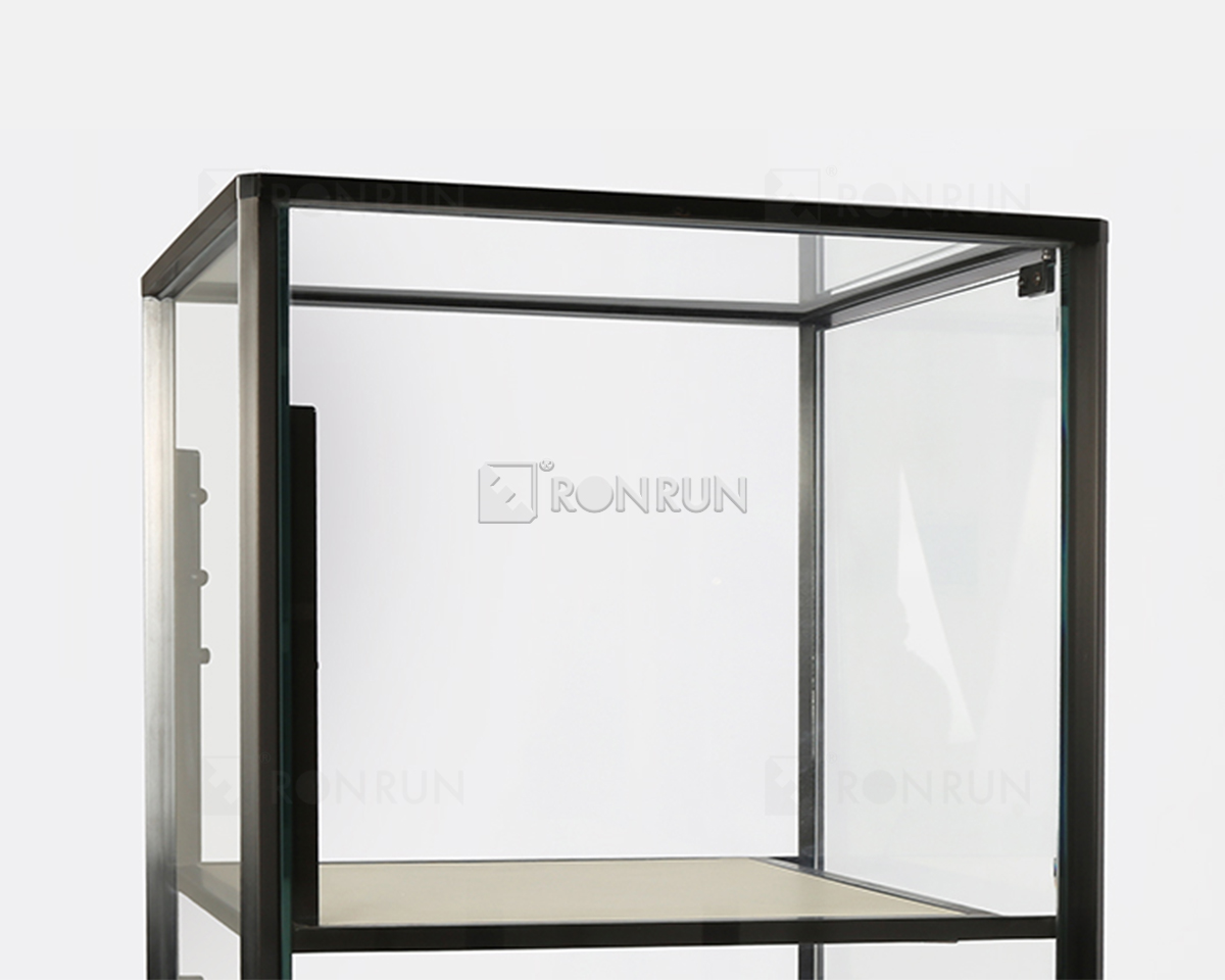 High-End Jewelry Tower Display Cases Supplier